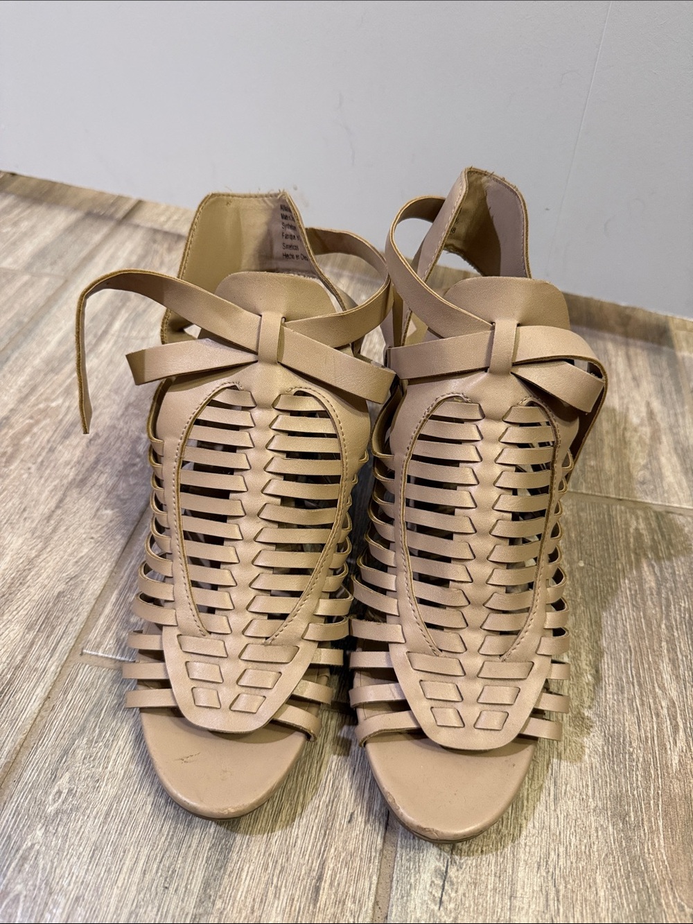 American Eagle Tan Woven Heels